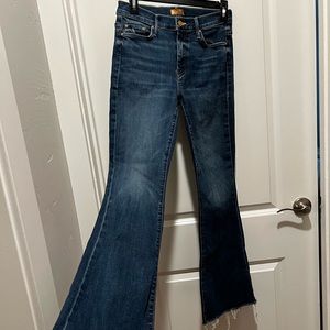 Mother denim weekender fray